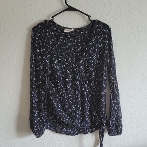 Universal Thread Black and White Floral Blouse
